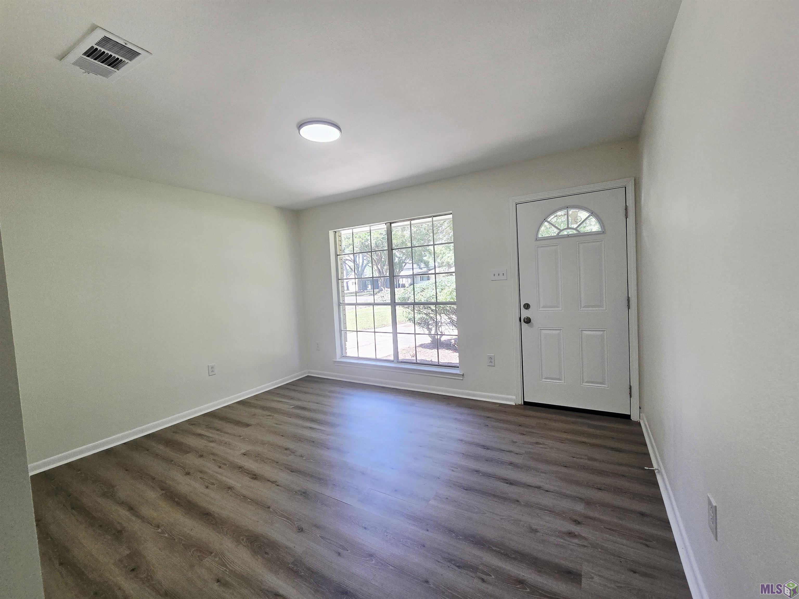 12819 Sullivan Road Baton Rouge, LA 70818 - Photo 2 of 12