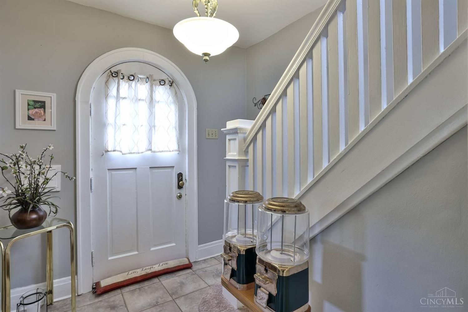 3937 Race Road Cincinnati, OH 45211 - Photo 4 of 33