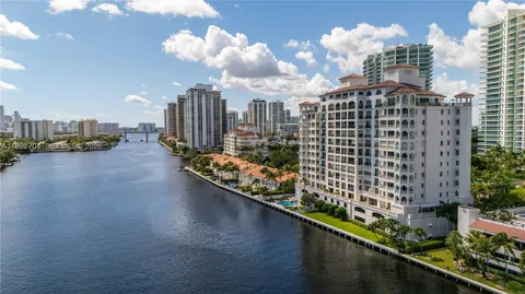 $1,775,000 | 20165 Northeast 39th Place, Unit 303 & 204, Aventura, FL 33180