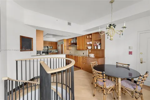 $1,980,000 | 20165 Northeast 39th Place, Unit 303 & 204, Aventura, FL 33180