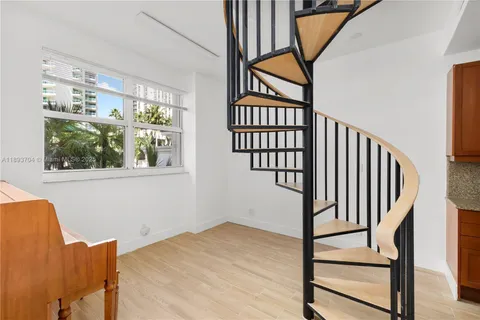 $1,980,000 | 20165 Northeast 39th Place, Unit 303 & 204, Aventura, FL 33180