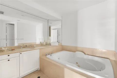 $1,980,000 | 20165 Northeast 39th Place, Unit 303 & 204, Aventura, FL 33180