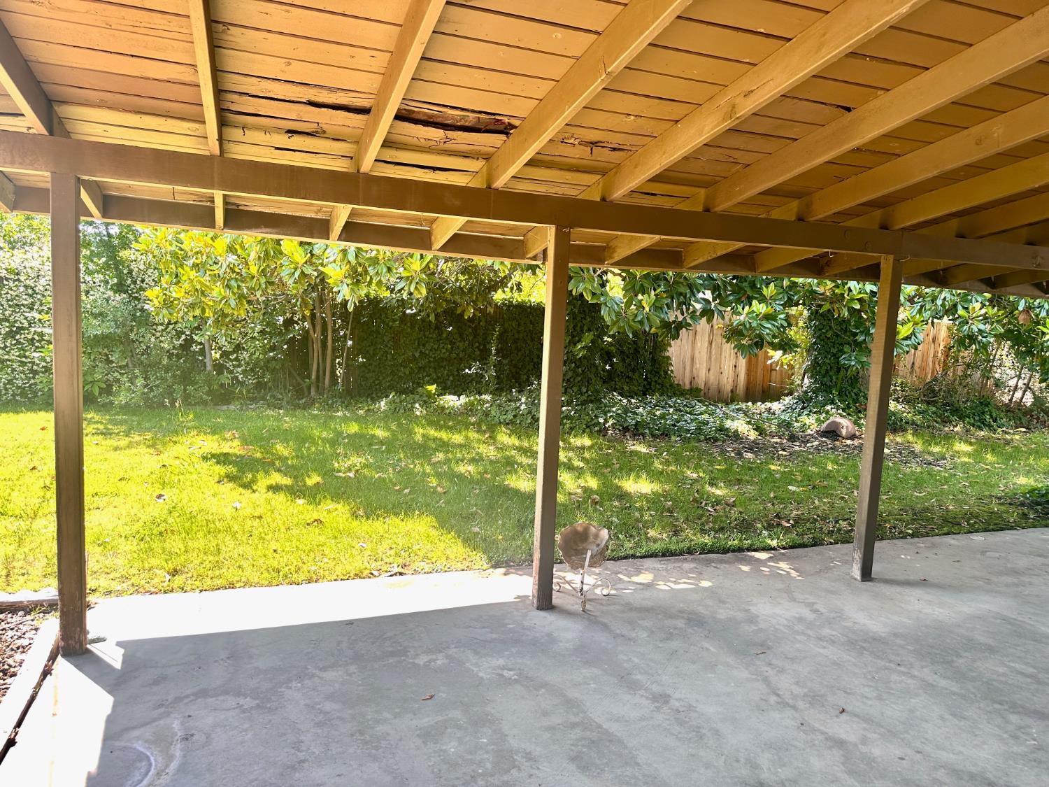 3207 Terry Way Carmichael, CA 95608 - Photo 29 of 36 a view of a backyard of the house