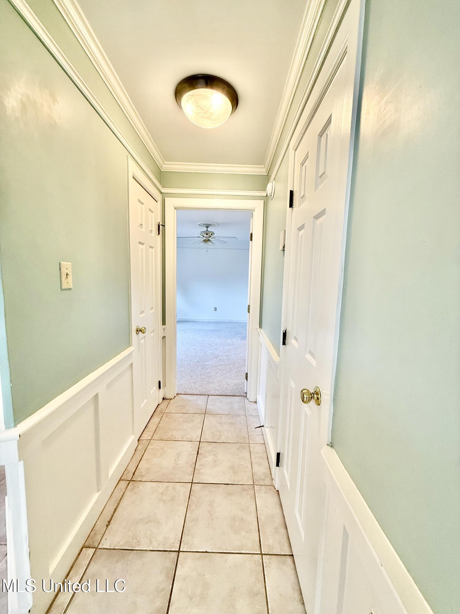 100 Pearl Street Crystal Springs, MS 39059 - Photo 19 of 56 Hallway to master