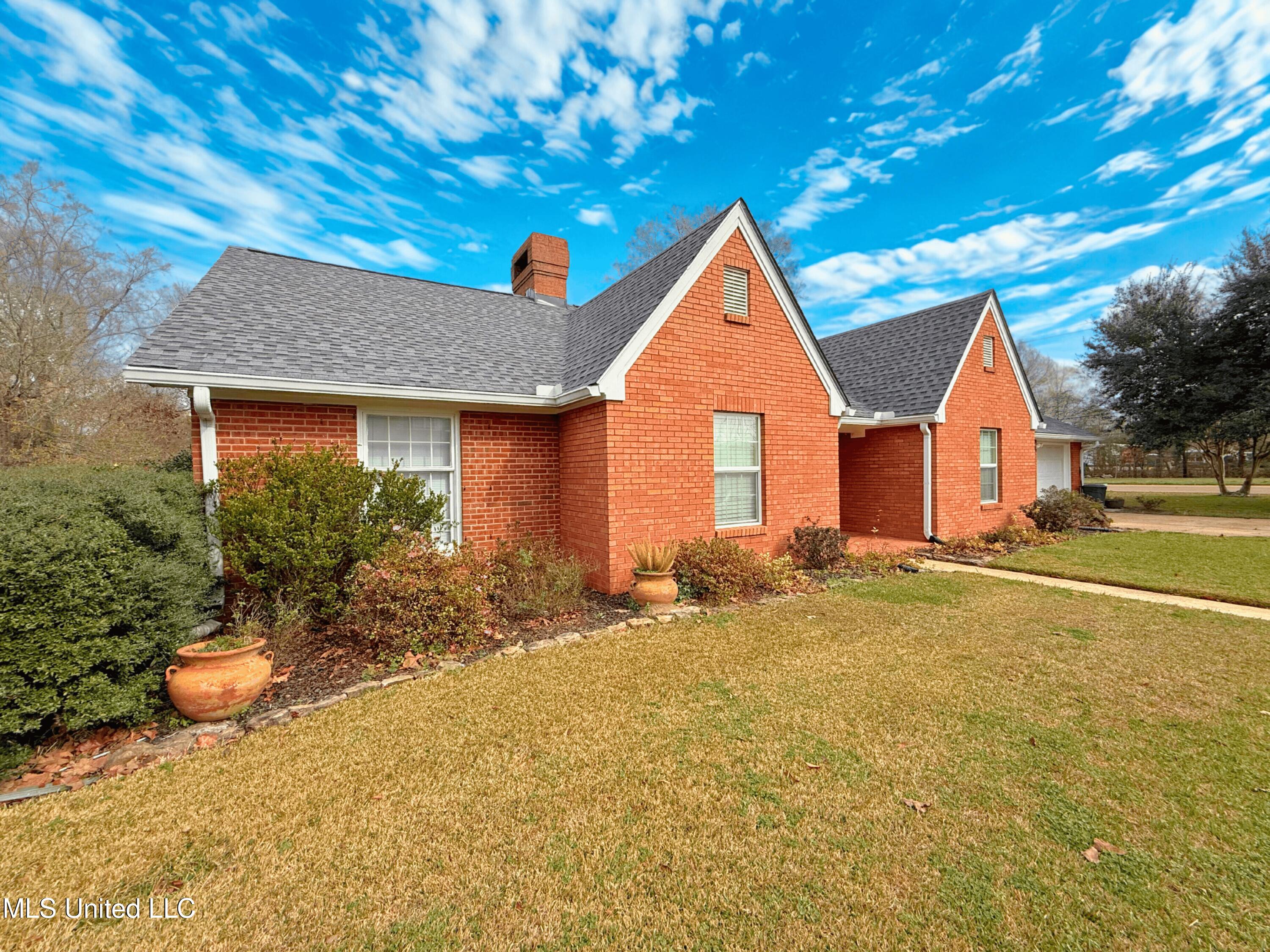 100 Pearl Street Crystal Springs, MS 39059 - Photo 2 of 56 100 Pearl (1)