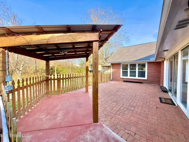 $285,000 | 100 Pearl Street, Crystal Springs, MS 39059