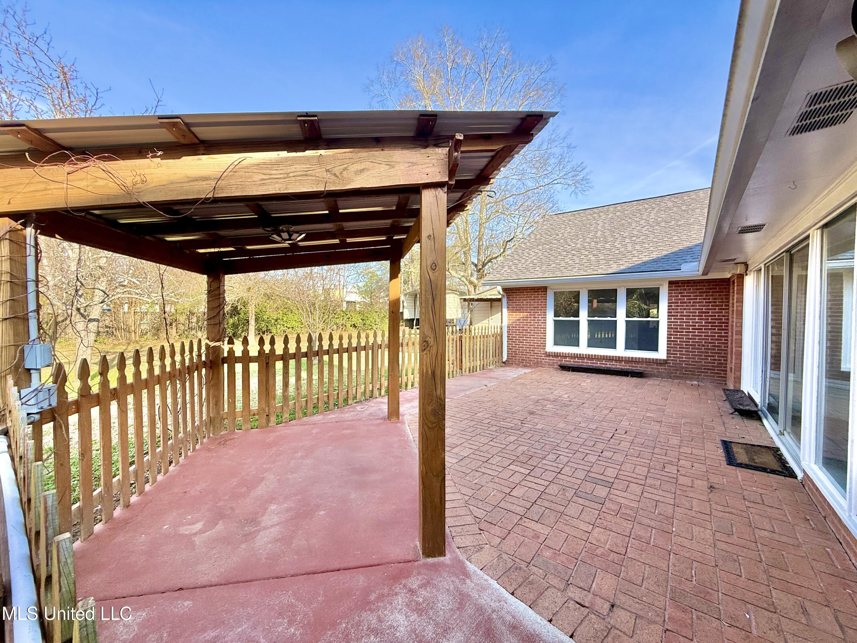 100 Pearl Street Crystal Springs, MS 39059 - Photo 37 of 56 IMG_8585