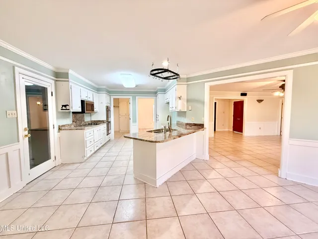 $285,000 | 100 Pearl Street, Crystal Springs, MS 39059