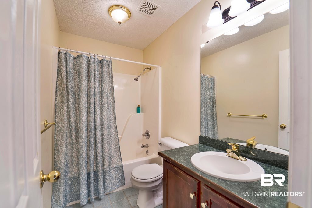 121 Geneva Drive Daphne, AL 36526 - Photo 17 of 26 Guest Bathroom