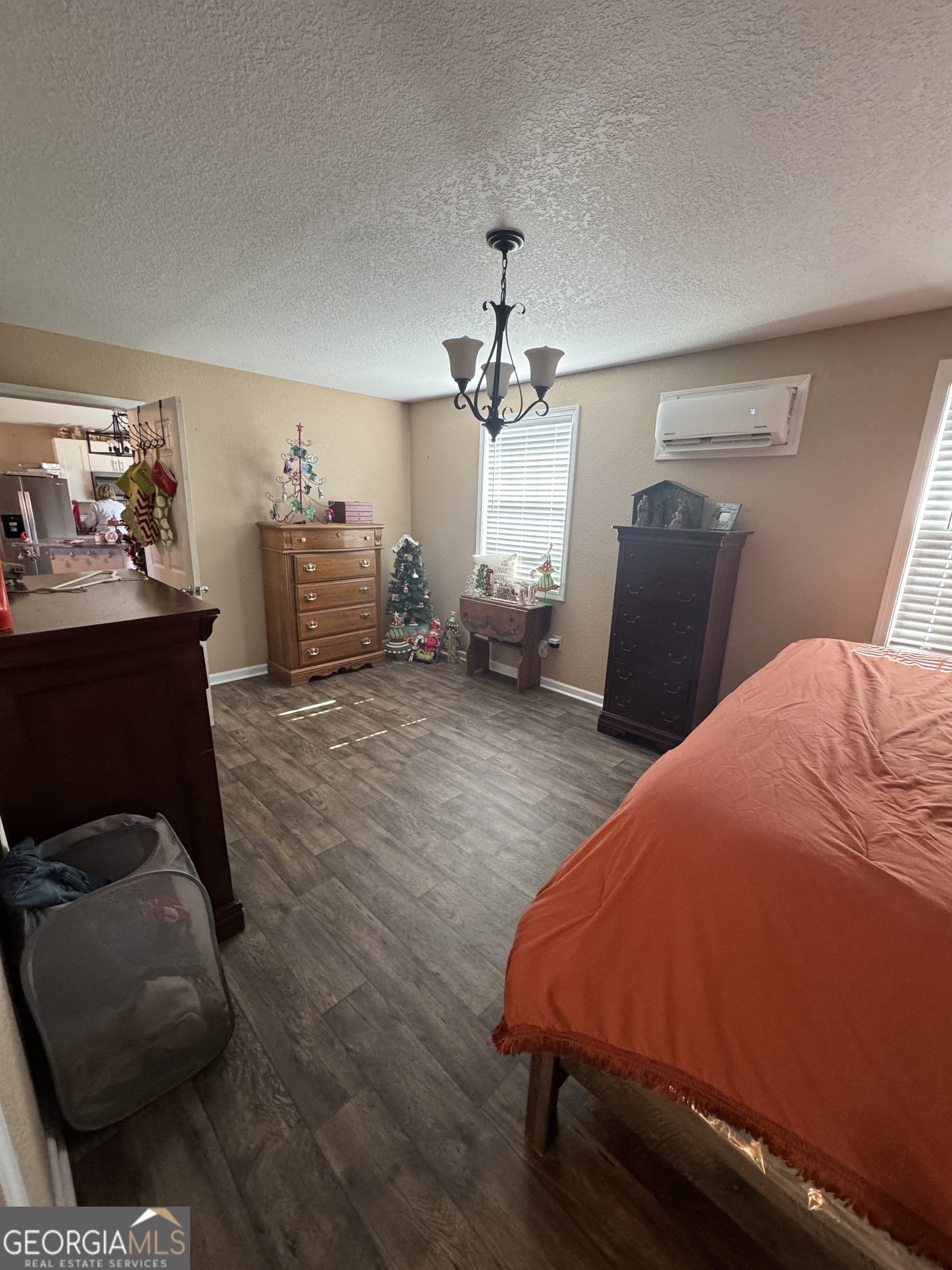 353 Mosley Road Vidalia, GA 30474 - Photo 6 of 14 a bedroom with bed and window