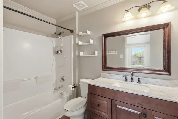 $1,900 | 12638 Coho Lane, Houston, TX 77045