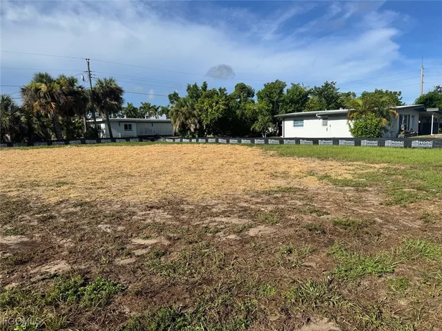 $109,900 | 4360 Orangewood Avenue, Fort Myers, FL 33901