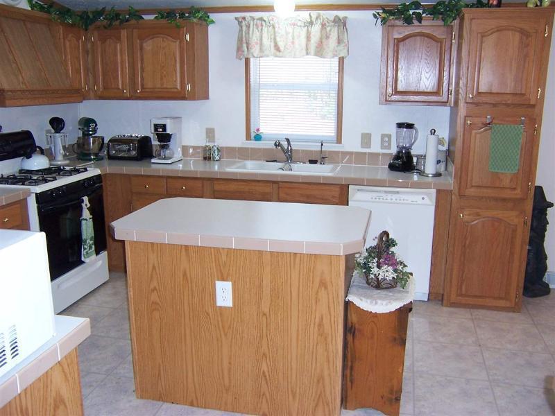 11270 South Grayling Road Roscommon, MI 48653 - Photo 5 of 16 Gallery Image 5