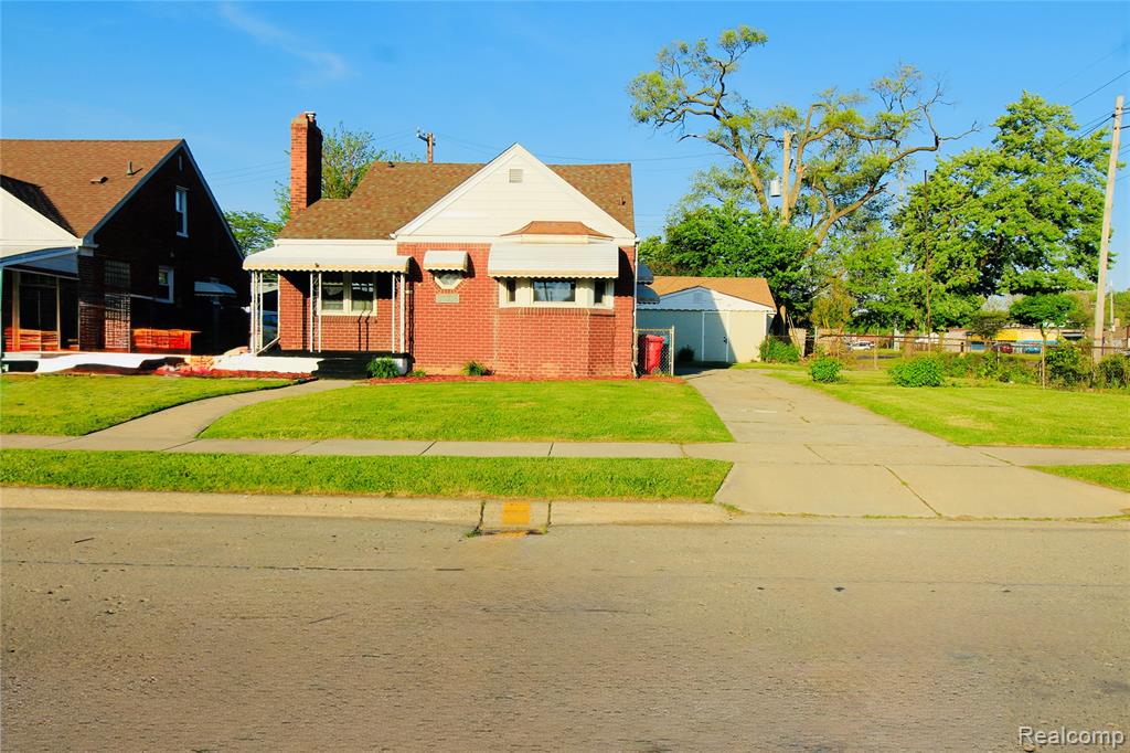 20710 Redmond Avenue Eastpointe, MI 48021 - Photo 1 of 11
