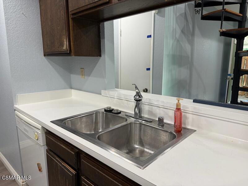 2098 Covington Avenue Simi Valley, CA 93065 - Photo 12 of 54