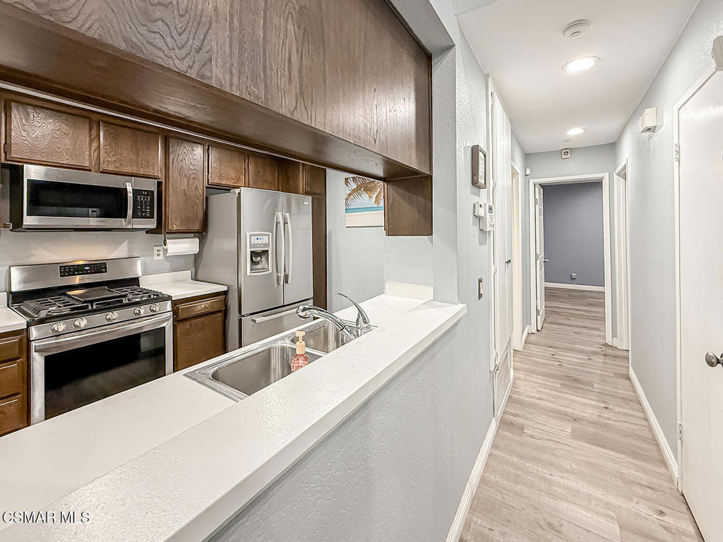 2098 Covington Avenue Simi Valley, CA 93065 - Photo 19 of 54