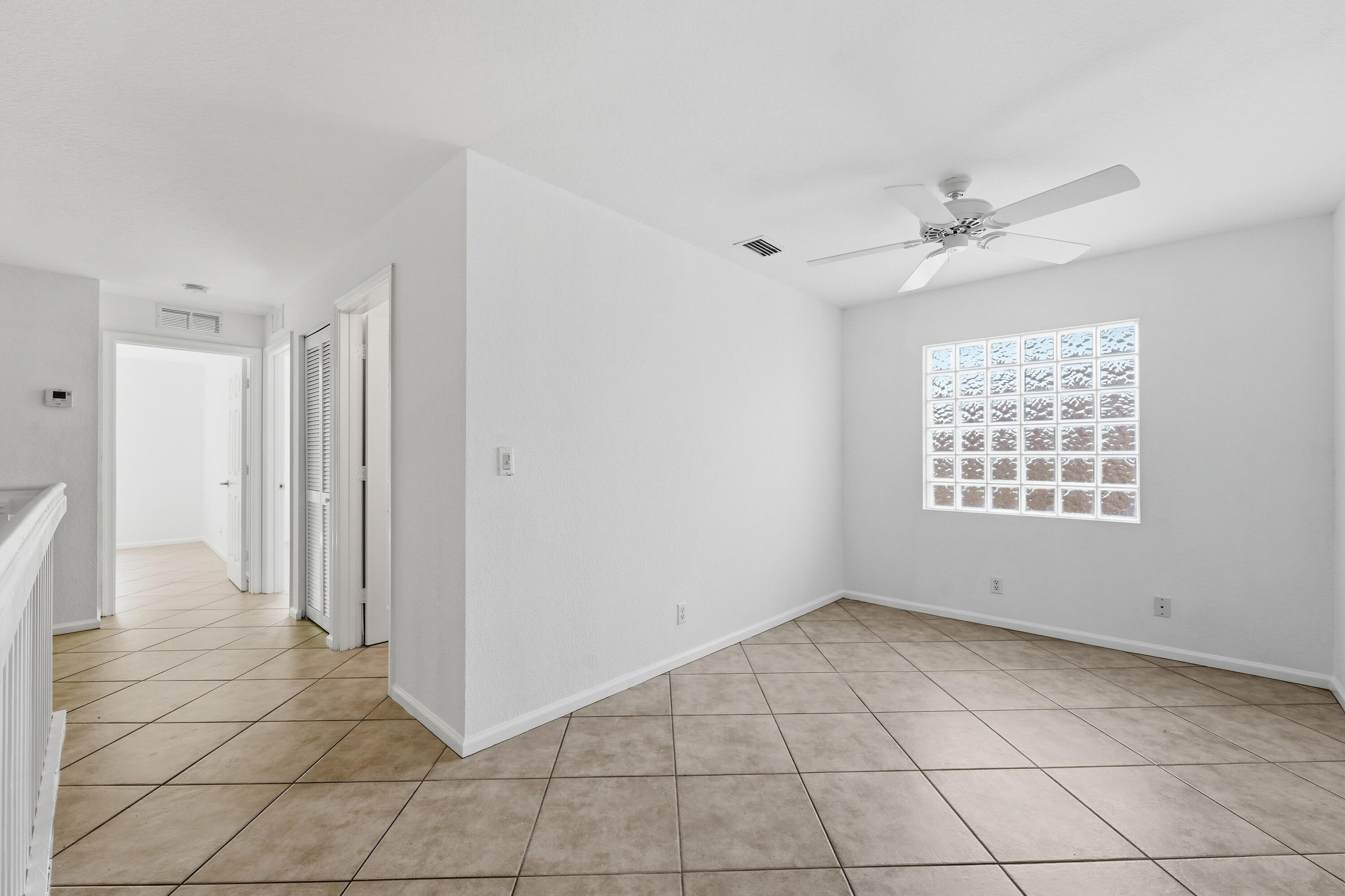 1275 Rose Gate Boulevard Riviera Beach, FL 33404 - Photo 14 of 45 14_dsc03369