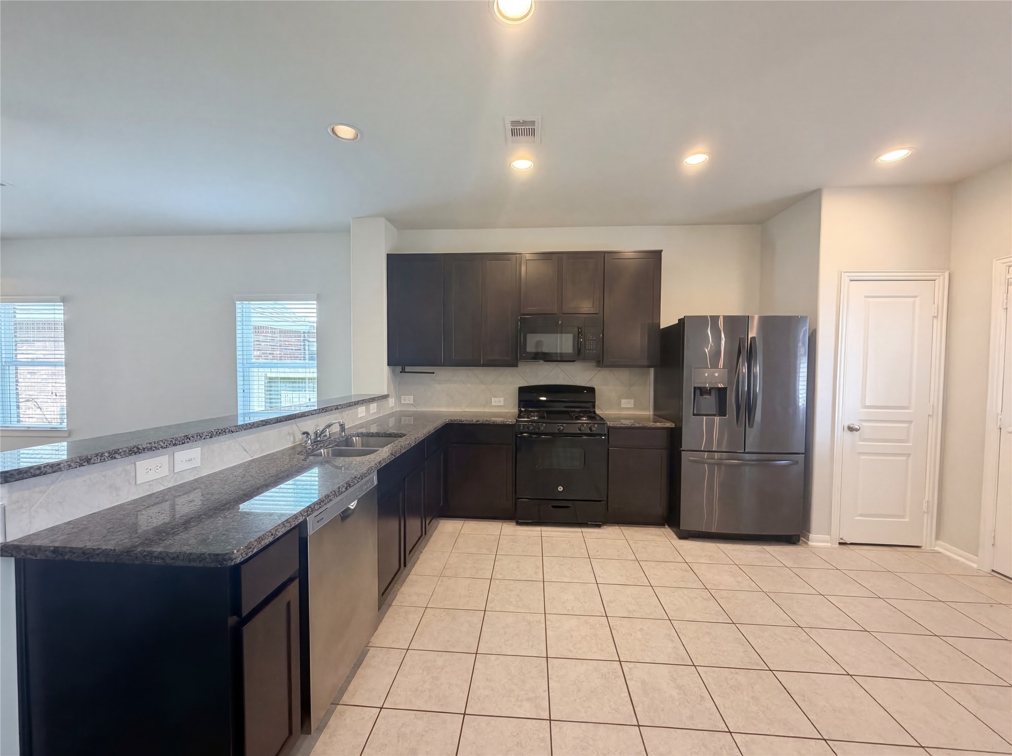 1038 Cash Street Alvin, TX 77511 - Photo 17 of 23