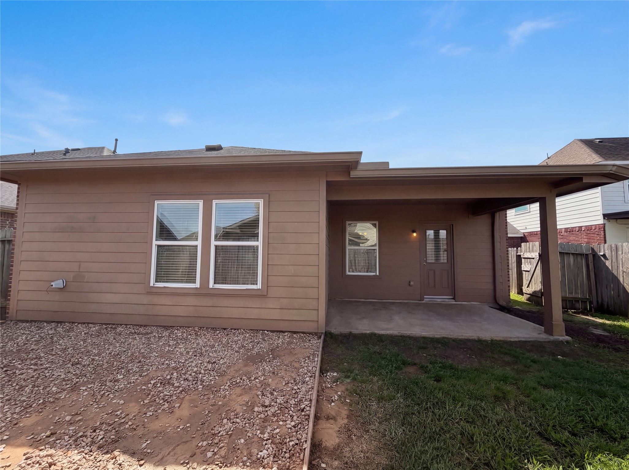 1038 Cash Street Alvin, TX 77511 - Photo 5 of 23