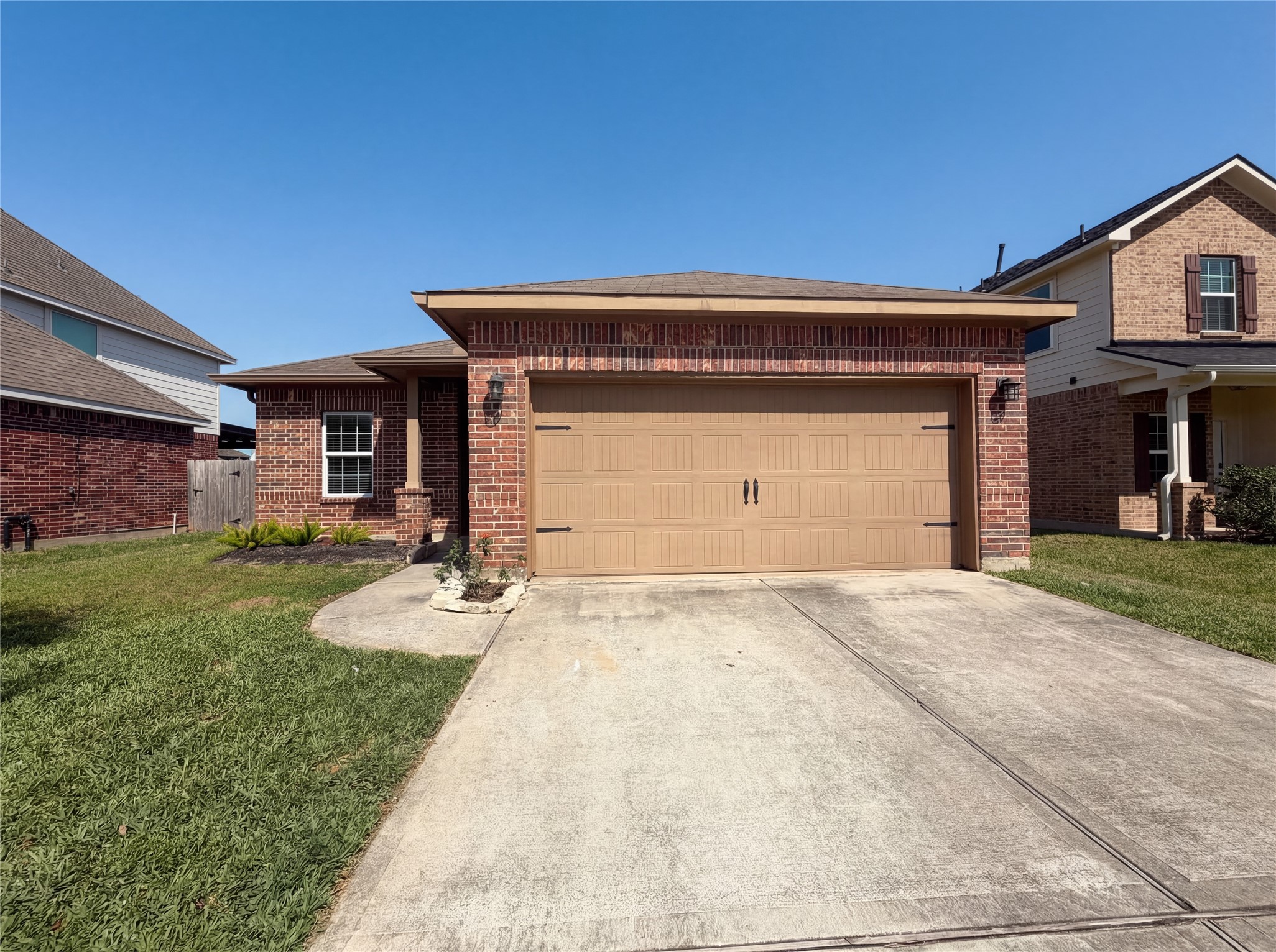 1038 Cash Street Alvin, TX 77511 - Photo 10 of 23