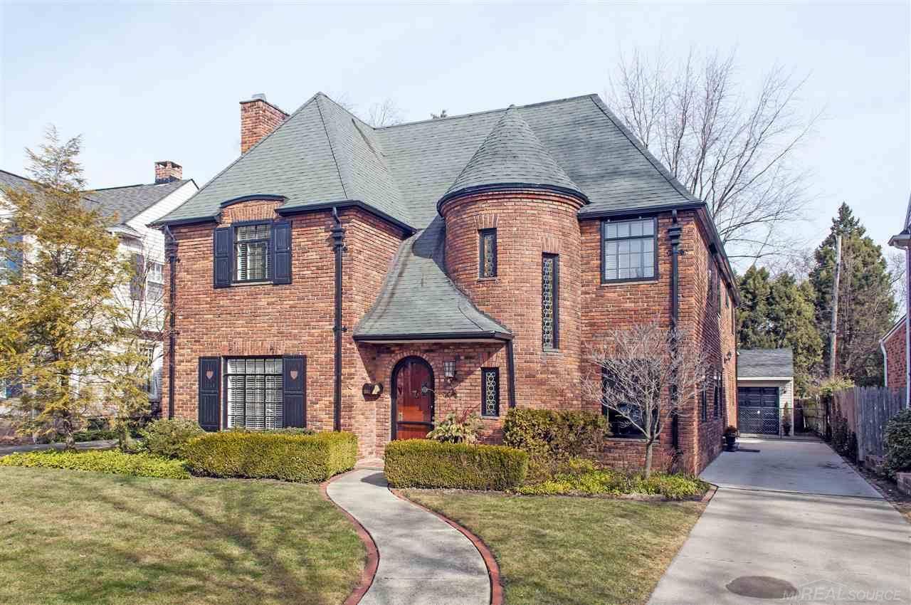 264 Lewiston Road Grosse Pointe Farms, MI 48236 - Photo 1 of 40