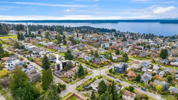 $850,000 | 6710 36th Avenue Southwest, Unit B, Seattle, WA 98126