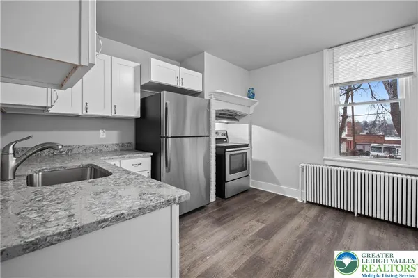 $2,100 | 721 Ferry Street, Easton, PA 18042