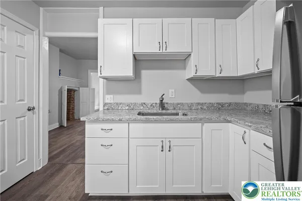 $2,100 | 721 Ferry Street, Easton, PA 18042