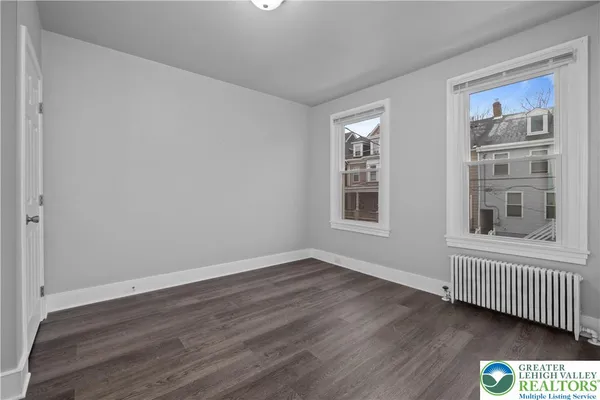 $2,100 | 721 Ferry Street, Easton, PA 18042