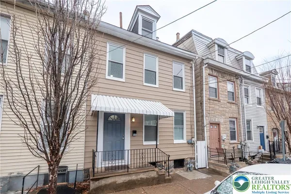 $2,100 | 721 Ferry Street, Easton, PA 18042