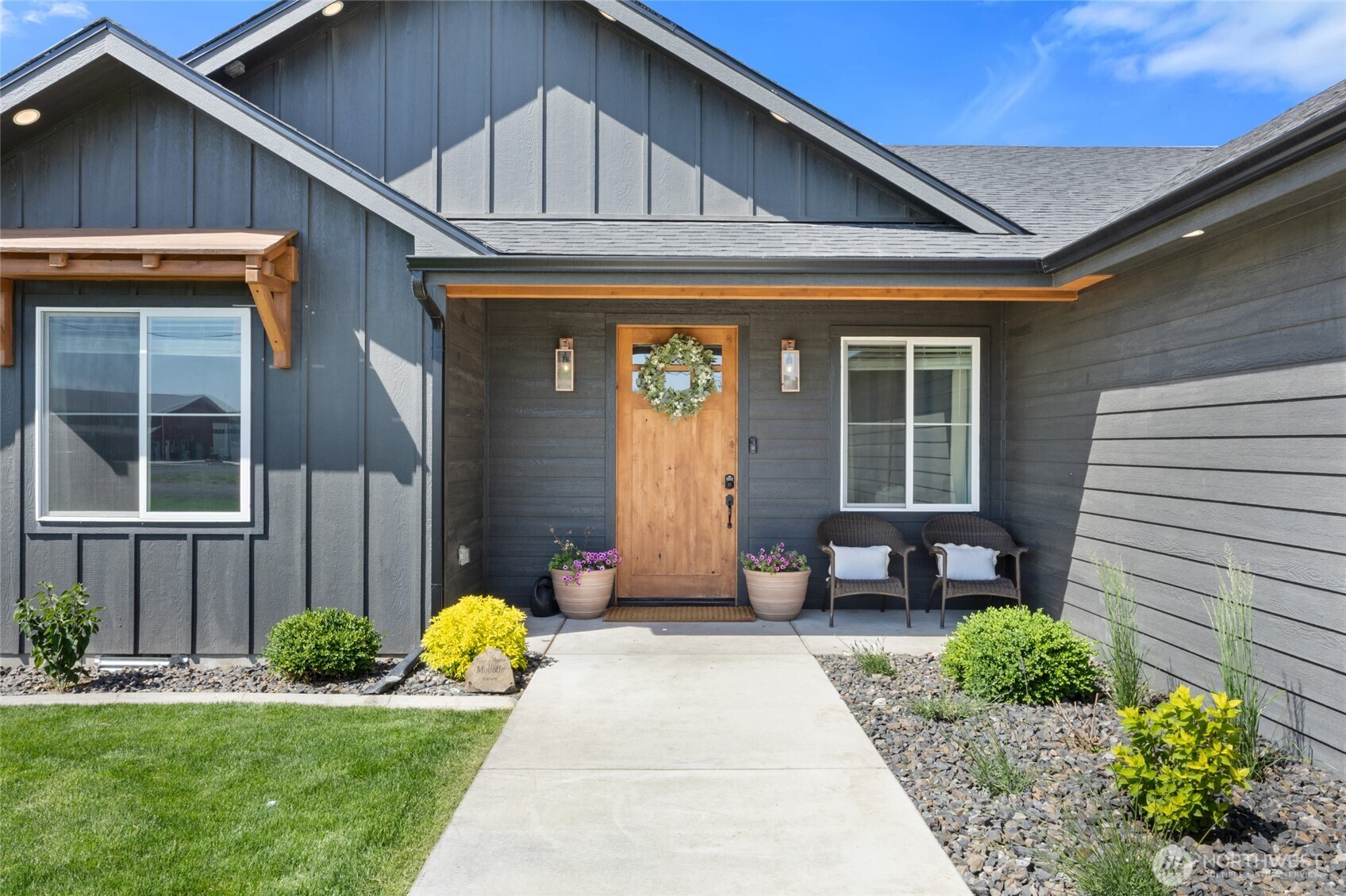 9914 Morgan Road Northeast Moses Lake, WA 98837 - Photo 4 of 40