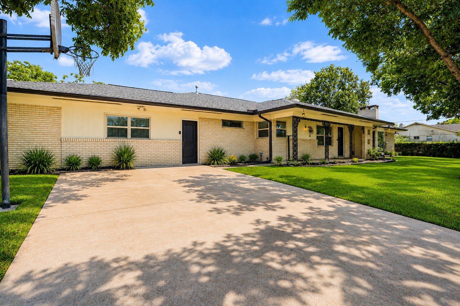 526 14th Street Hempstead, TX 77445 - Photo 5 of 25