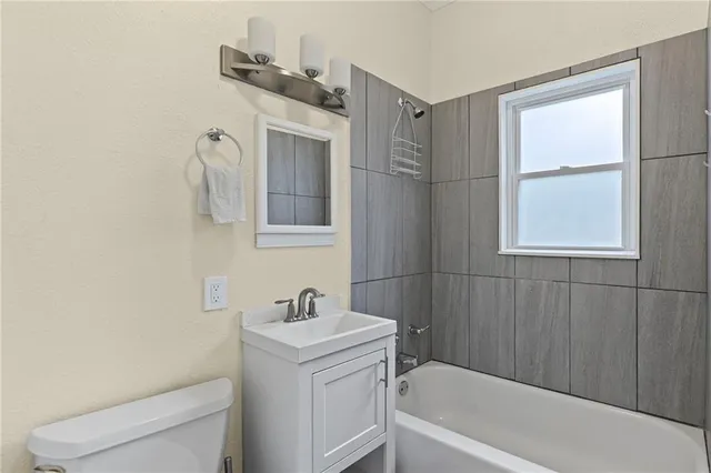 $274,777 | 606 West 39th Terrace, Kansas City, MO 64111