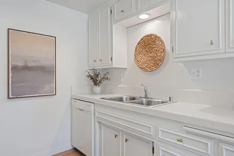 $889,000 | 1600 Garden Street, Unit 32, Santa Barbara, CA 93101