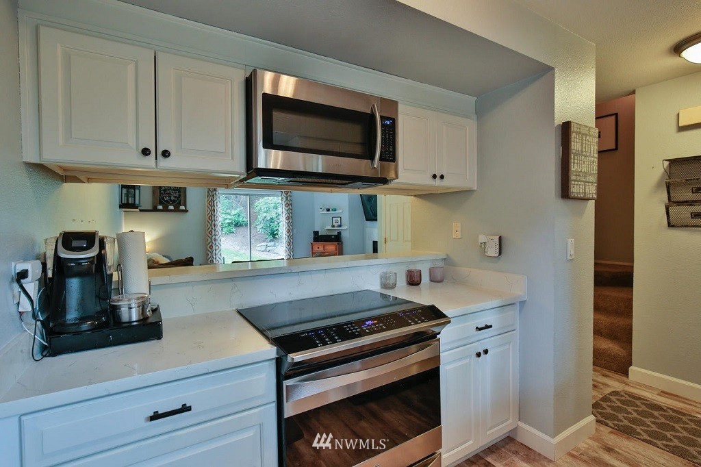 18910 Bothell Everett Highway, Unit F3 Bothell, WA 98012 - Photo 5 of 17 Gallery Image 5
