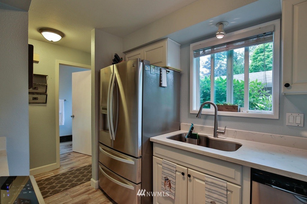 18910 Bothell Everett Highway, Unit F3 Bothell, WA 98012 - Photo 6 of 17 Gallery Image 6