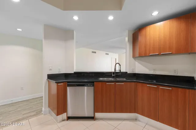 $2,475 | 241 Riverside Drive, Unit 708, Holly Hill, FL 32117