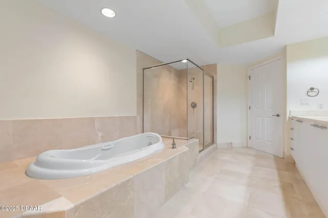 $2,475 | 241 Riverside Drive, Unit 708, Holly Hill, FL 32117