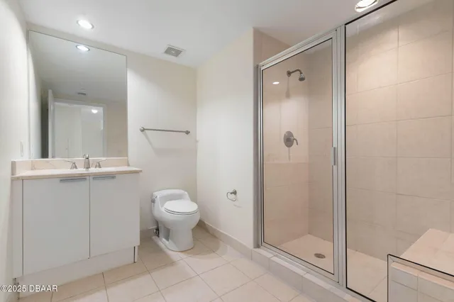 $2,475 | 241 Riverside Drive, Unit 708, Holly Hill, FL 32117