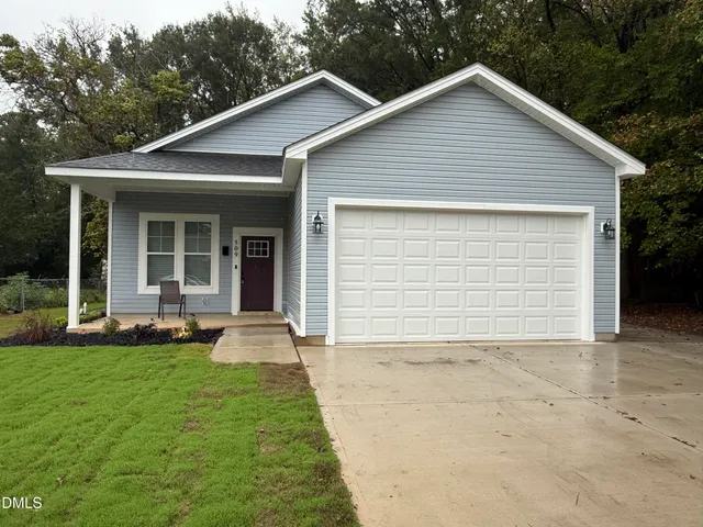 $279,900 | 509 East Elizabeth Street, Selma, NC 27576