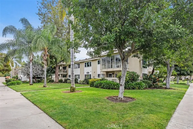 $210,000 | 922 Avenida Majorca, Unit N, Laguna Woods, CA 92637