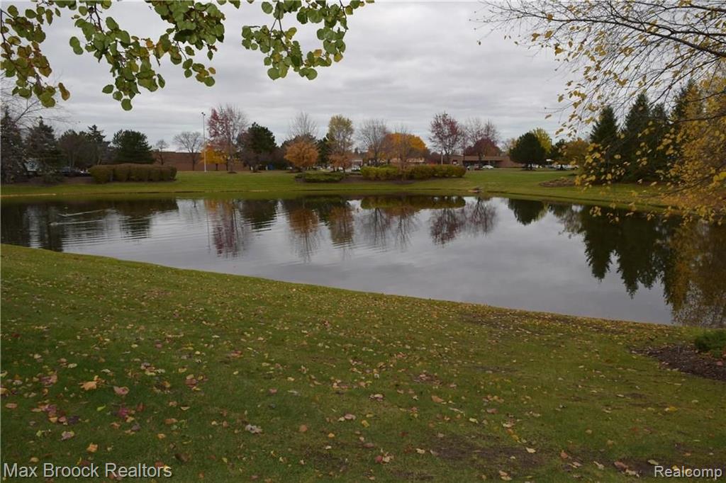 13442 Forest Ridge Boulevard, Unit 176 Sterling Heights, MI 48313 - Photo 25 of 26