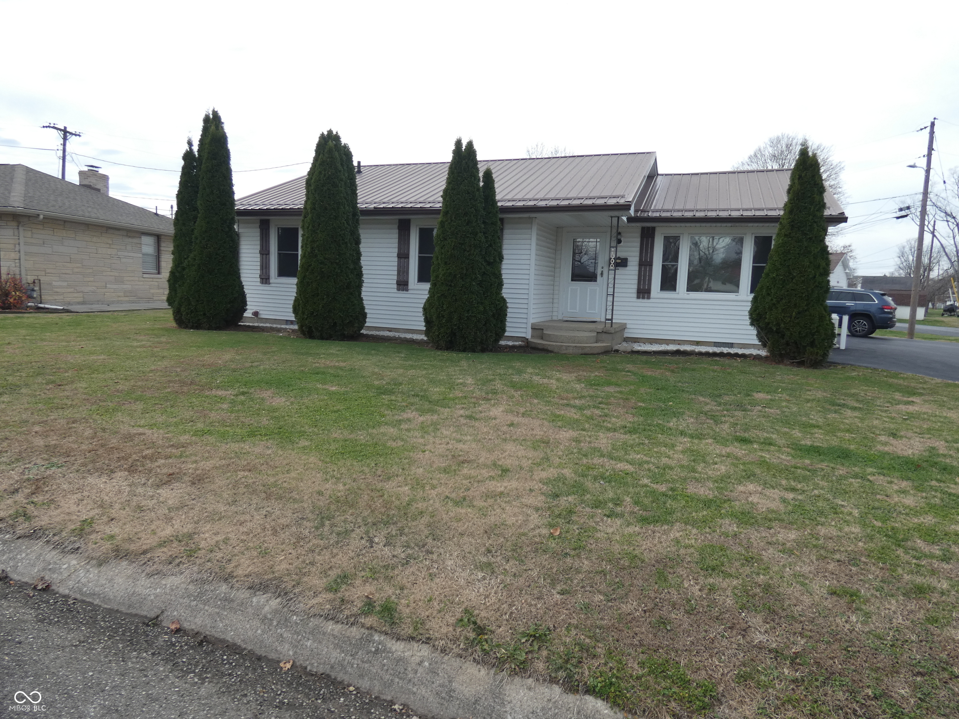 1000 Gaiser Drive Seymour, IN 47274 - Photo 1 of 26