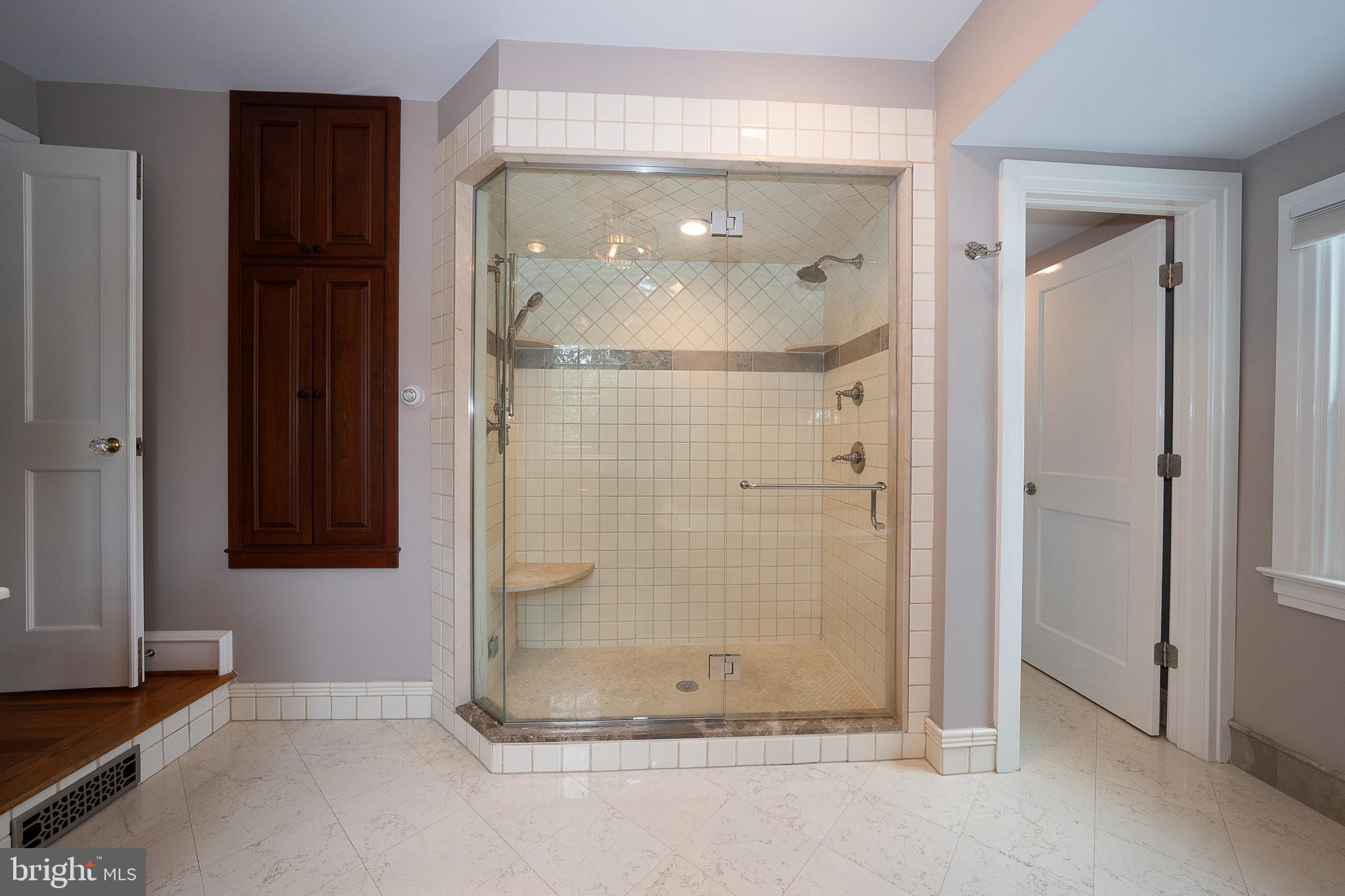 101 East Brookhaven Road Wallingford, PA 19086 - Photo 52 of 136 Primary Bathroom