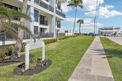 $1,199,000 | 665 Southeast 21st Avenue, Unit 107, Deerfield Beach, FL 33441