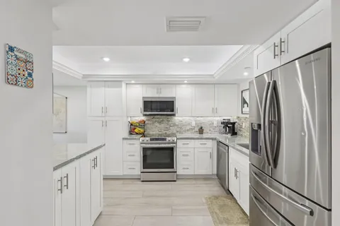 $1,199,000 | 665 Southeast 21st Avenue, Unit 107, Deerfield Beach, FL 33441