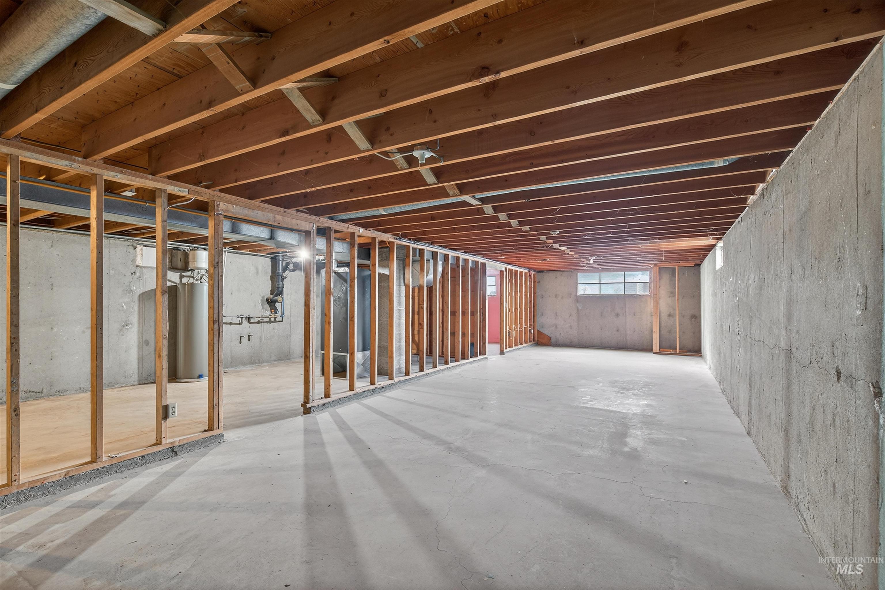 3513 8th Street Lewiston, ID 83501 - Photo 36 of 43 Basement featuring water heater