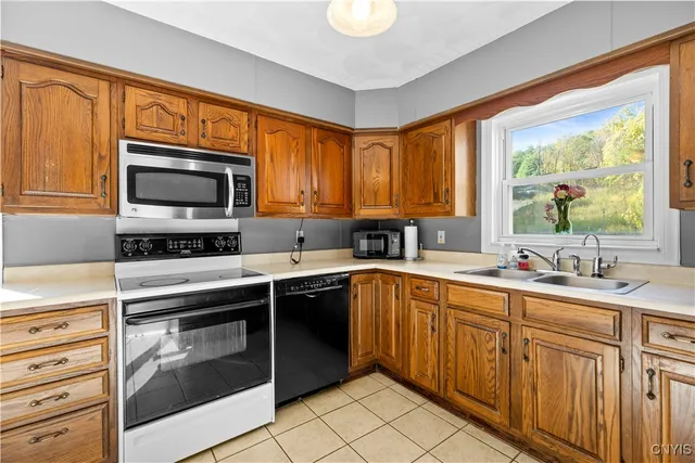 $251,900 | 9260 Grange Hill Road, New Hartford, NY 13413