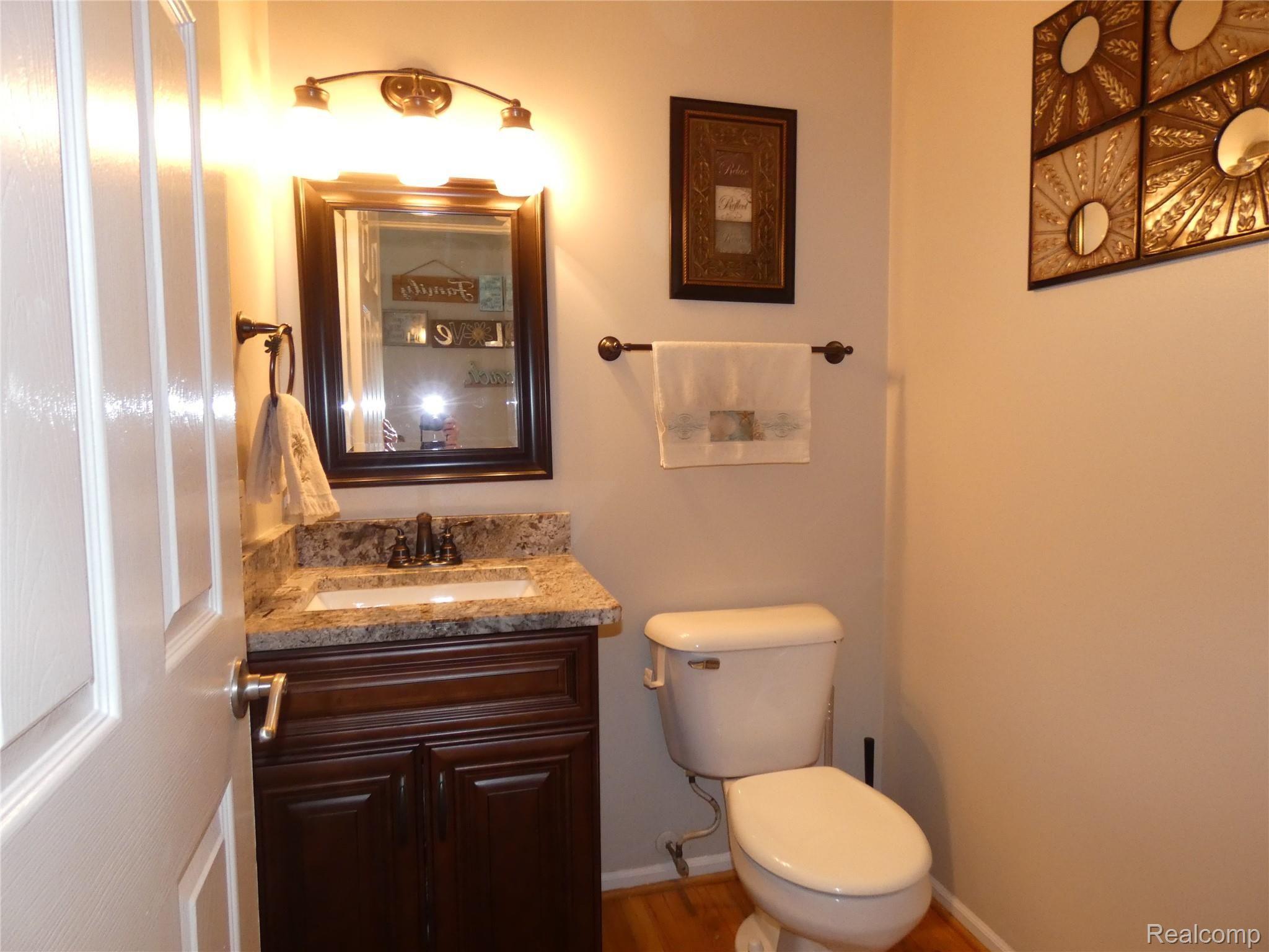 6462 Fox Hills Road Canton, MI 48187 - Photo 23 of 36 P1020405.JPG