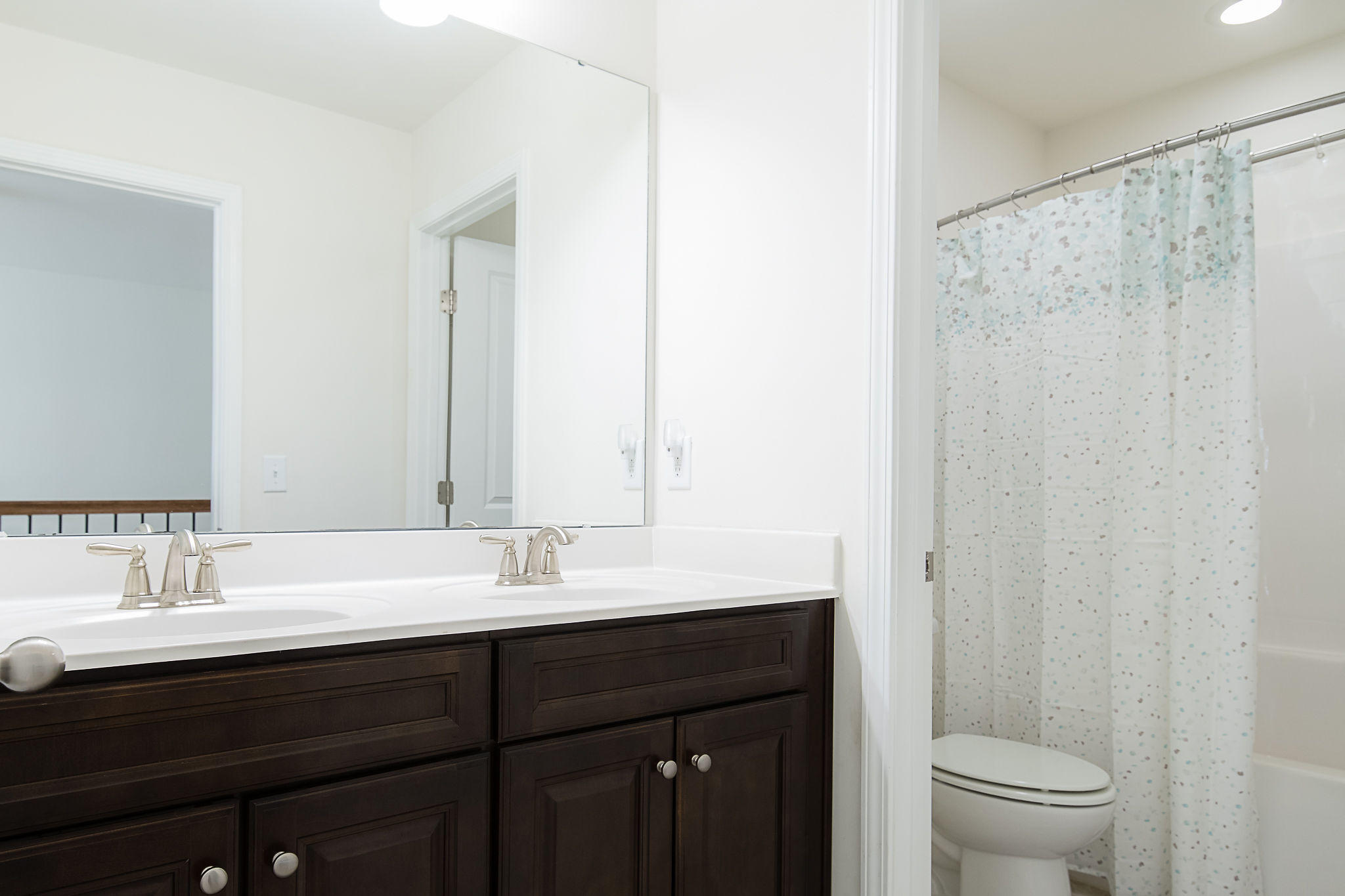 244 Spectrum Road Summerville, SC 29486 - Photo 24 of 45 Guest Bathroom